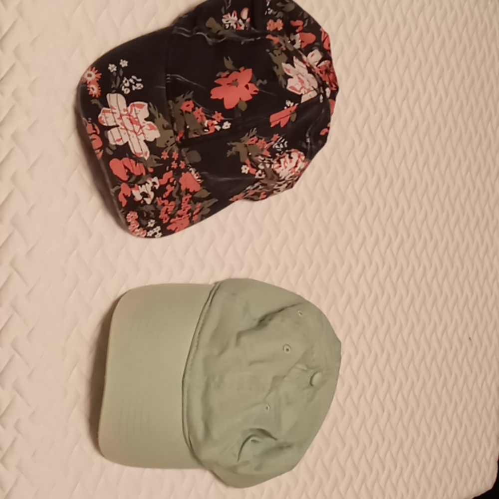 2 hats